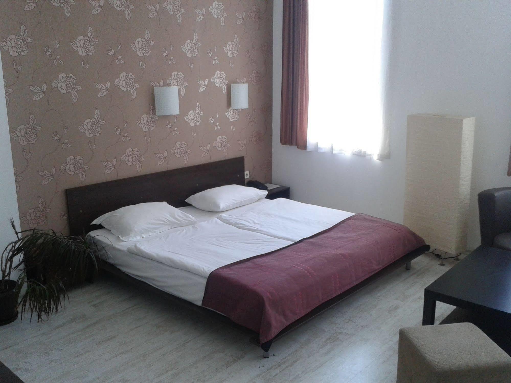 สกอตตีส์ บูติก โฮเทล Hotel โซเฟีย ภายนอก รูปภาพ