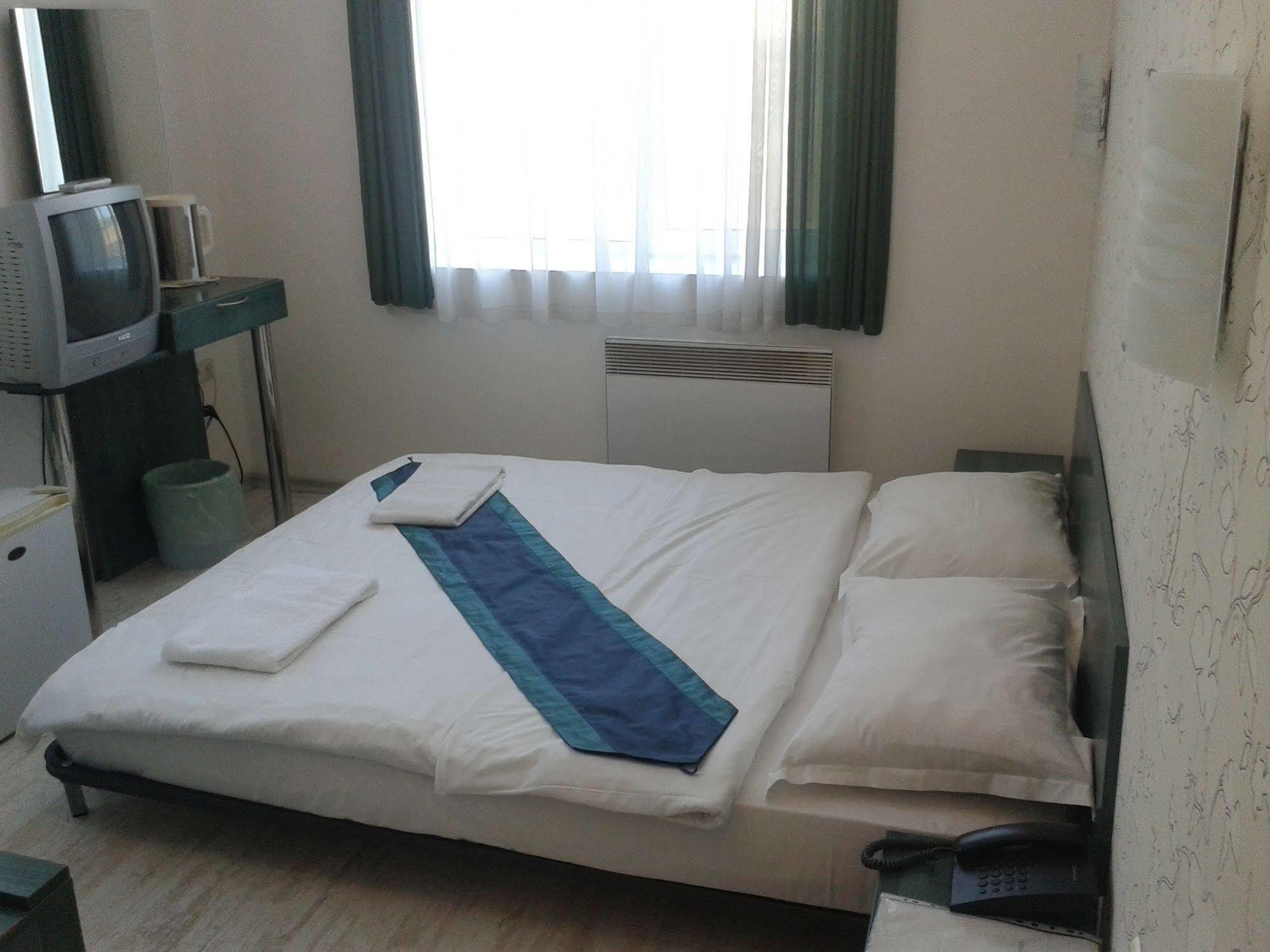 สกอตตีส์ บูติก โฮเทล Hotel โซเฟีย ภายนอก รูปภาพ