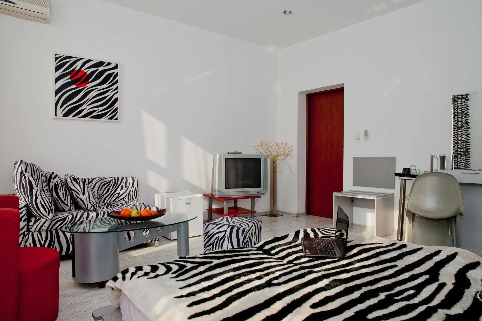 สกอตตีส์ บูติก โฮเทล Hotel โซเฟีย ภายนอก รูปภาพ