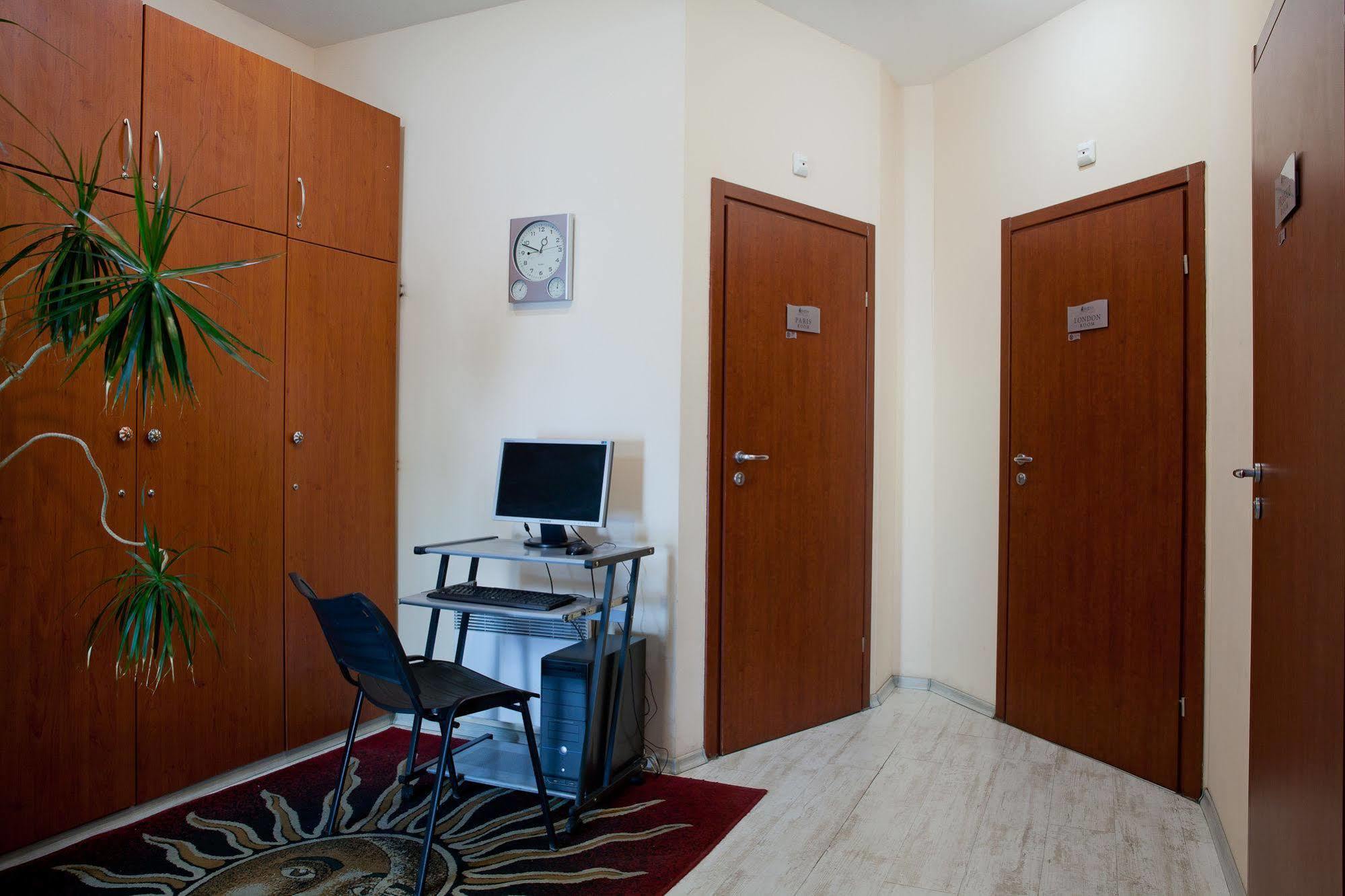 สกอตตีส์ บูติก โฮเทล Hotel โซเฟีย ภายนอก รูปภาพ