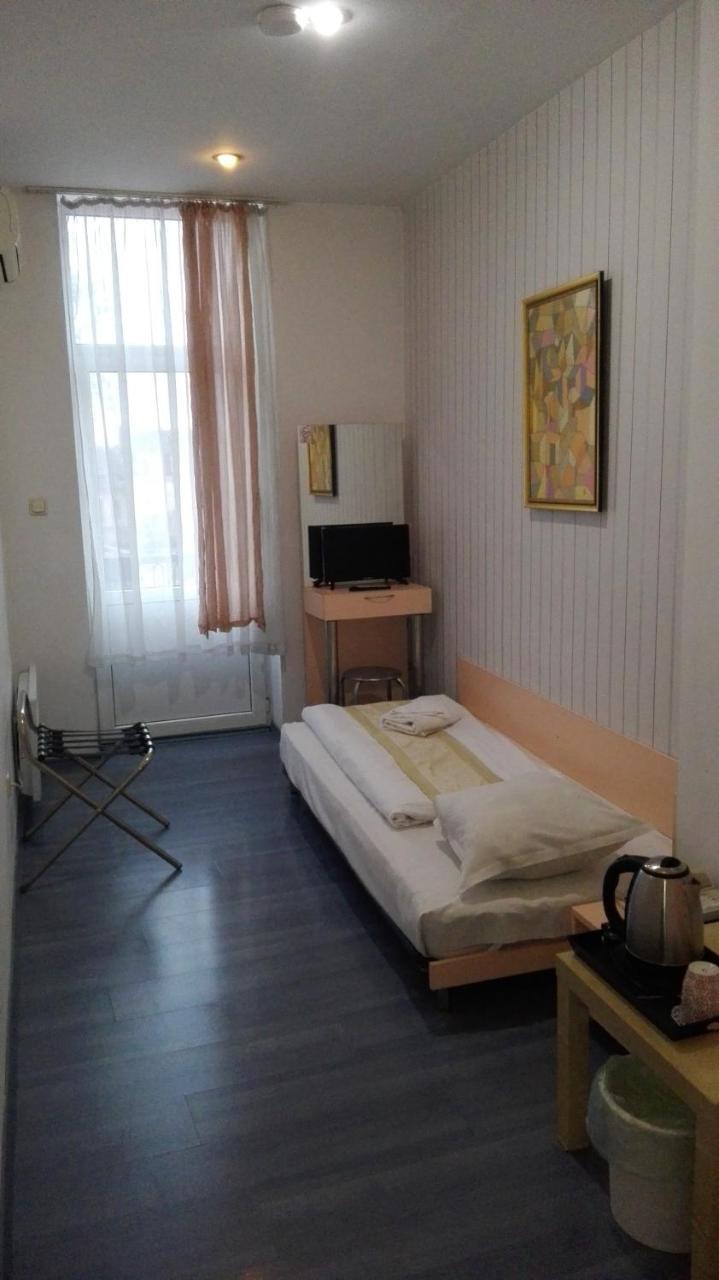 สกอตตีส์ บูติก โฮเทล Hotel โซเฟีย ภายนอก รูปภาพ